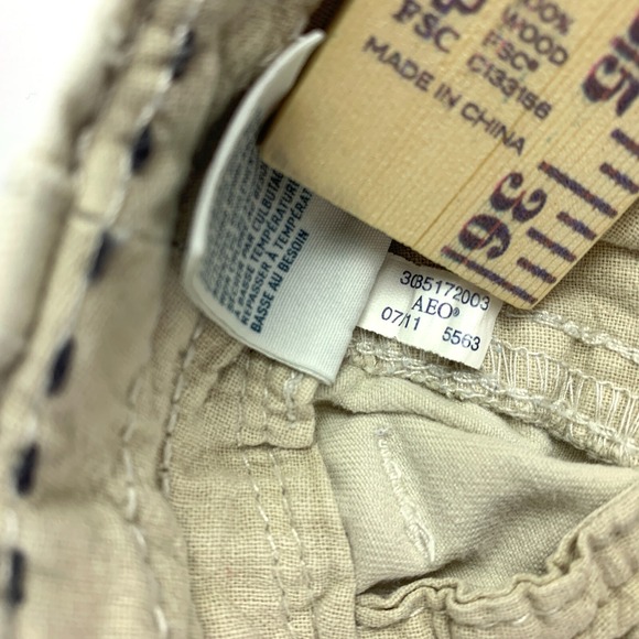 American Eagle Outfitters AEO Longer Length Mens Shorts Sz 28 Flat Front Chino - Picture 13 of 16